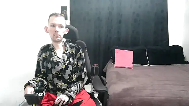 Sophia and Thomas online show from 3, 1, 2025