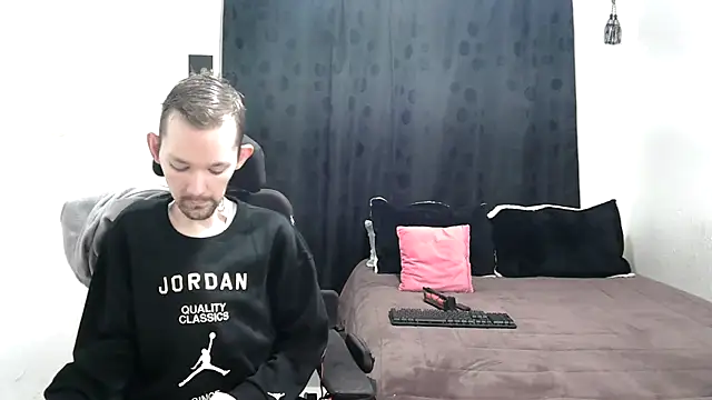 Sophia and Thomas online show from 21, 2, 2025