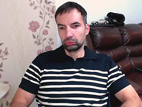 Snapshot of Leo_1617 chatting on 31, 10, 2025 Leo 1617 online show from 31, 10, 2025