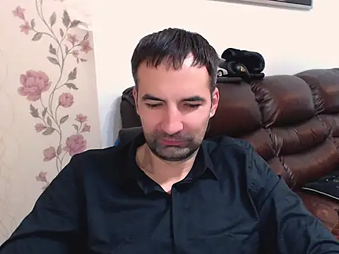 Snapshot of Leo_1617 chatting on 6, 11, 2025 Leo 1617 online show from 6, 11, 2025