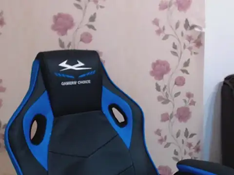 Snapshot of Leo_1617 chatting on 2, 12, 2025 Leo 1617 online show from 2, 12, 2025