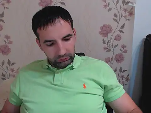 Snapshot of Leo_1617 chatting on 14, 12, 2025 Leo 1617 online show from 14, 12, 2025