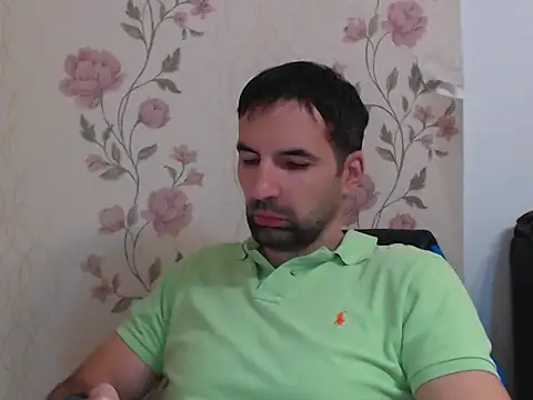 Snapshot of Leo_1617 chatting on 17, 12, 2025 Leo 1617 online show from 17, 12, 2025