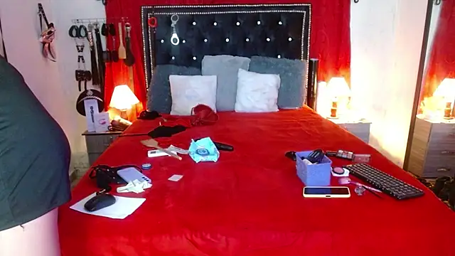 Snapshot of SamaraMartinez chatting on 1, 10, 2025 SamaraMartinez online show from 1, 10, 2025