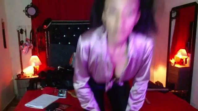 Snapshot of SamaraMartinez chatting on 27, 10, 2025 SamaraMartinez online show from 27, 10, 2025