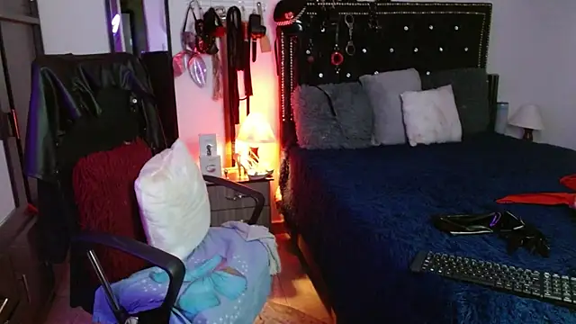 Snapshot of SamaraMartinez chatting on 15, 11, 2025 SamaraMartinez online show from 15, 11, 2025