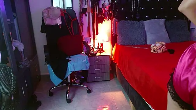 Snapshot of SamaraMartinez chatting on 30, 11, 2025 SamaraMartinez online show from 30, 11, 2025