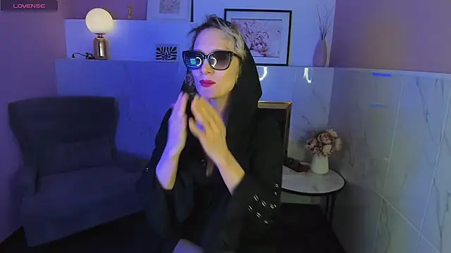 Snapshot of Queen_Anna_ chatting on 23, 1, 2025 Queen Anna online show from 23, 1, 2025