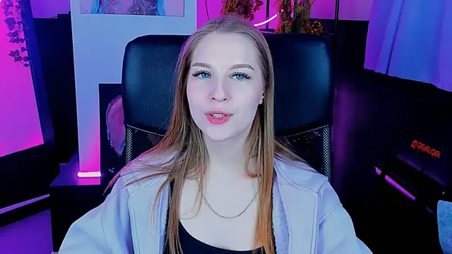 CuteMousee online show from 4, 12, 2024