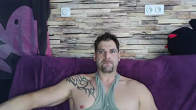 XxBigboybandxX online show from 23, 2, 2025