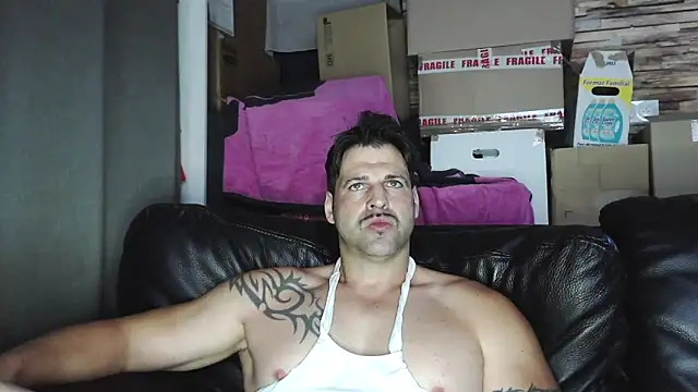 Snapshot of XxBigboybandxX chatting on 4, 5, 2026 XxBigboybandxX online show from 4, 5, 2026