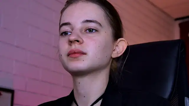 TinaDavil online show from 8, 2, 2026