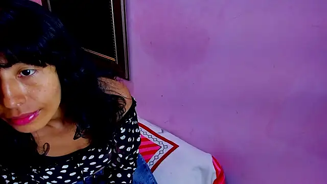 karolinee 66  online show from 19, 10, 2025