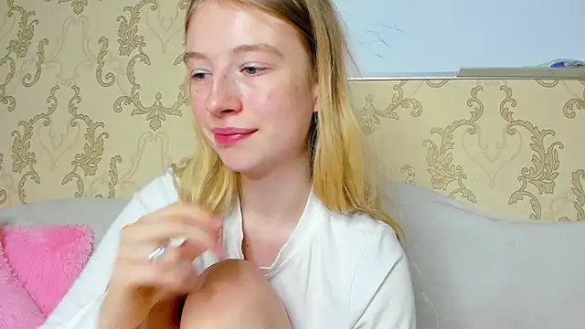 Snapshot of minidivaa_ chatting on 6, 12, 2024 minidivaa online show from 6, 12, 2024