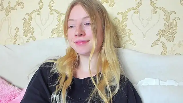 Snapshot of minidivaa_ chatting on 7, 12, 2024 minidivaa online show from 7, 12, 2024