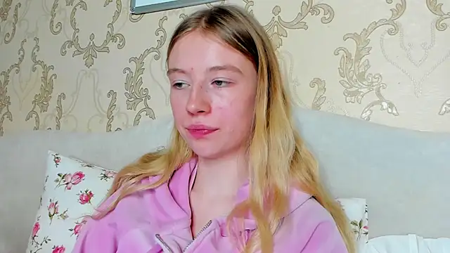 Snapshot of minidivaa_ chatting on 13, 12, 2024 minidivaa online show from 13, 12, 2024