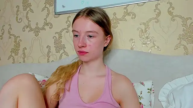 Snapshot of minidivaa_ chatting on 13, 12, 2024 minidivaa online show from 13, 12, 2024