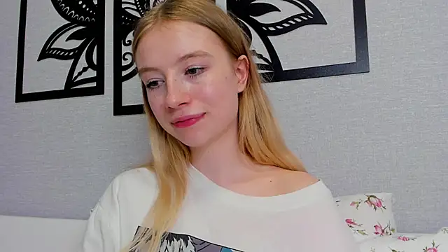 Snapshot of minidivaa_ chatting on 25, 1, 2025 minidivaa online show from 25, 1, 2025