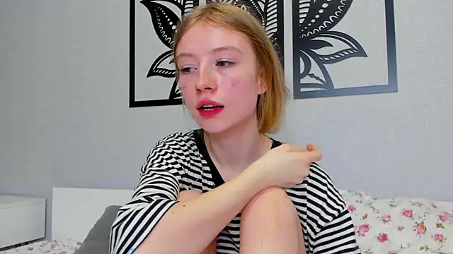 Snapshot of minidivaa_ chatting on 19, 2, 2025 minidivaa online show from 19, 2, 2025