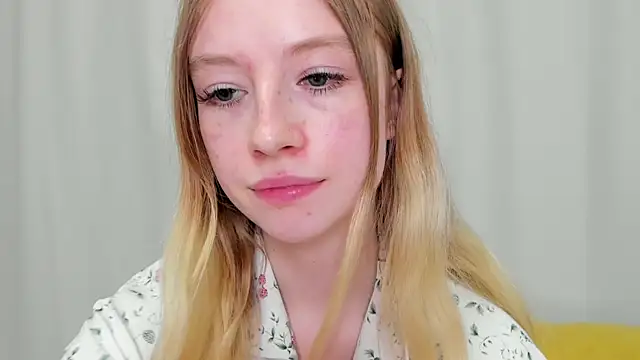 Snapshot of minidivaa_ chatting on 5, 3, 2025 minidivaa online show from 5, 3, 2025