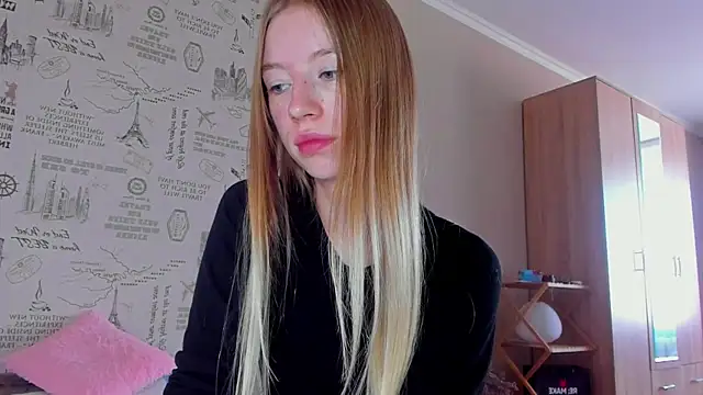 Snapshot of minidivaa_ chatting on 12, 9, 2025 minidivaa online show from 12, 9, 2025