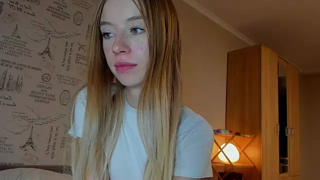 Snapshot of minidivaa_ chatting on 16, 9, 2025 minidivaa online show from 16, 9, 2025