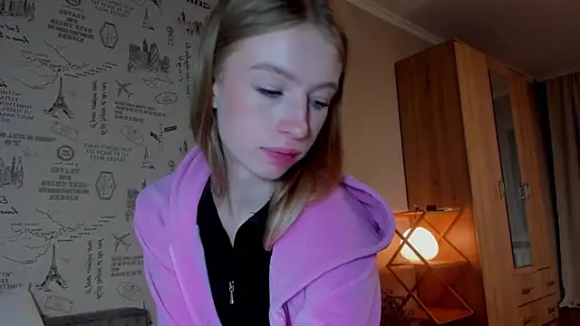 Snapshot of minidivaa_ chatting on 29, 9, 2025 minidivaa online show from 29, 9, 2025