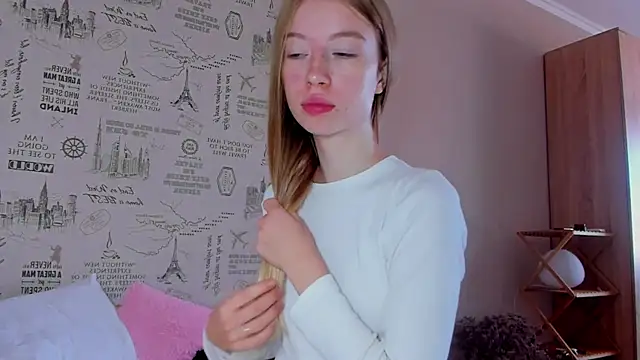 Snapshot of minidivaa_ chatting on 2, 10, 2025 minidivaa online show from 2, 10, 2025