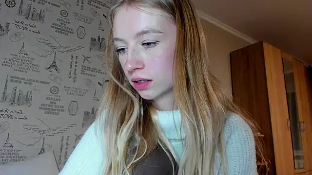 Snapshot of minidivaa_ chatting on 12, 10, 2025 minidivaa online show from 12, 10, 2025