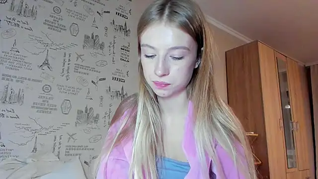 Snapshot of minidivaa_ chatting on 13, 10, 2025 minidivaa online show from 13, 10, 2025