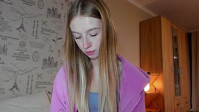 Snapshot of minidivaa_ chatting on 14, 10, 2025 minidivaa online show from 14, 10, 2025