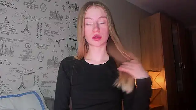 Snapshot of minidivaa_ chatting on 2, 11, 2025 minidivaa online show from 2, 11, 2025