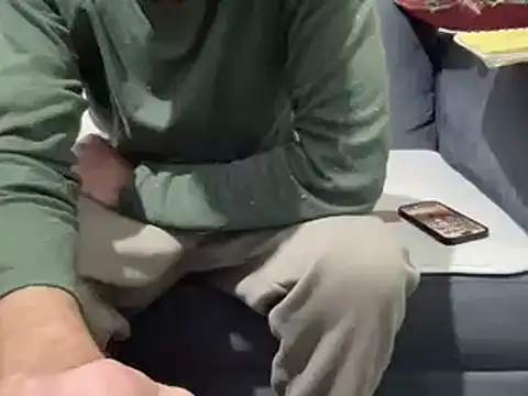 4small4inchlol online show from 9, 1, 2025