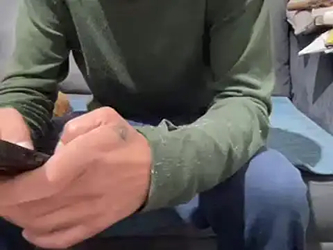 4small4inchlol online show from 10, 3, 2025