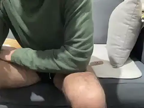 4small4inchlol online show from 15, 3, 2025