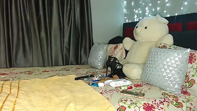 Snapshot of MissBigNipples chatting on 19, 1, 2025 MissBigNipples online show from 19, 1, 2025