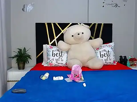 Snapshot of MissBigNipples chatting on 29, 9, 2025 MissBigNipples online show from 29, 9, 2025
