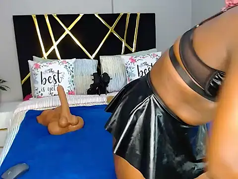 Snapshot of MissBigNipples chatting on 12, 10, 2025 MissBigNipples online show from 12, 10, 2025