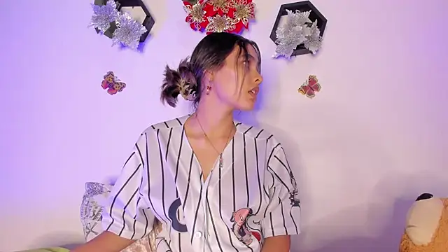 Snapshot of samara_jonness chatting on 11, 1, 2025 samara jonness online show from 11, 1, 2025