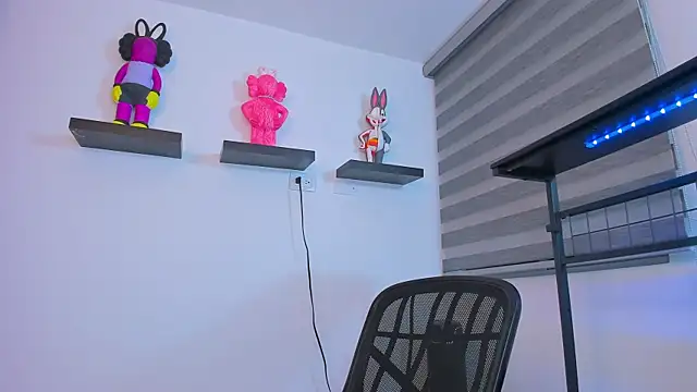 Gangster Girl online show from 20, 11, 2025