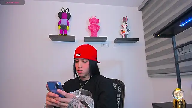 Gangster Girl online show from 12, 2, 2026