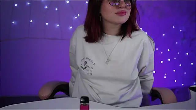 Lana  May online show from 27, 2, 2025