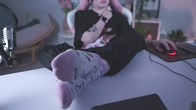 Lana  May online show from 14, 3, 2025