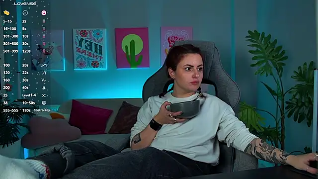 Lana  May online show from 30, 11, 2025