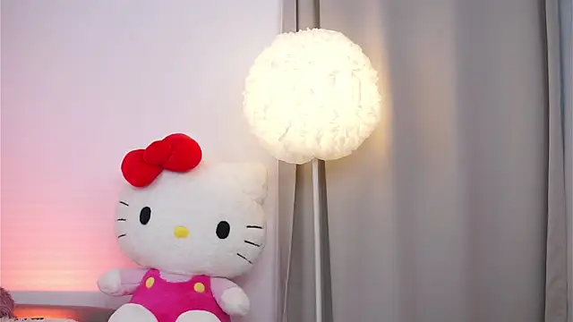 AvaShayy online show from 17, 11, 2025