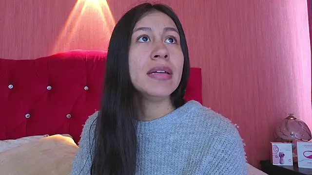 EmiGomez  online show from 26, 9, 2025