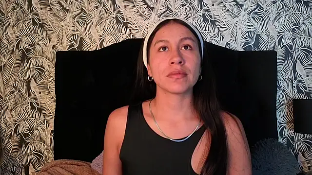 EmiGomez  online show from 21, 12, 2025