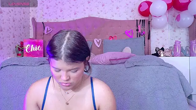 AvrillThomas online show from 26, 2, 2025