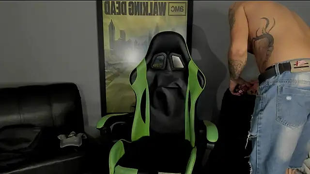 Snapshot of jamesinked_ chatting on 15, 1, 2025 jamesinked  online show from 15, 1, 2025