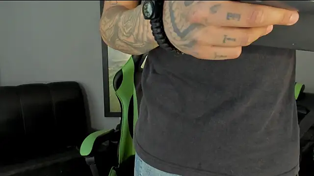 Snapshot of jamesinked_ chatting on 16, 1, 2025 jamesinked  online show from 16, 1, 2025